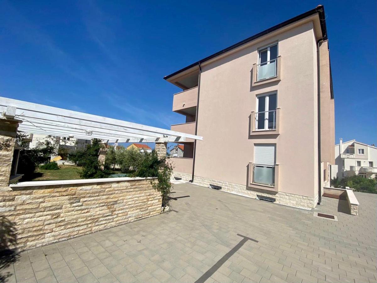 Atrium Novalja Apartment Exterior photo